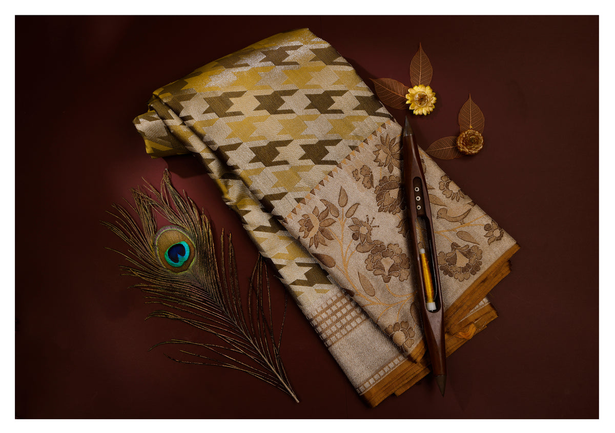 Swarnika Geometric Cream Pure Silk Saree